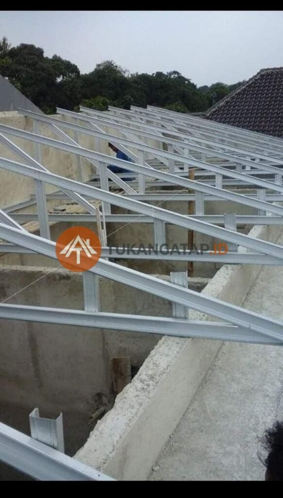 jasa pasang atap baja ringan terbaik di jabodetabek - tukangatap.id 04 jasa pasang atap baja ringan terbaik di jabodetabek - tukangatap.id 04